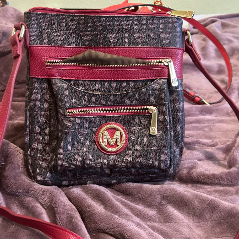 Crossbody handbag